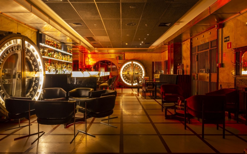Bar do Cofre: Drinks, História e Um Rolê Dentro de um Cofre Gigante!