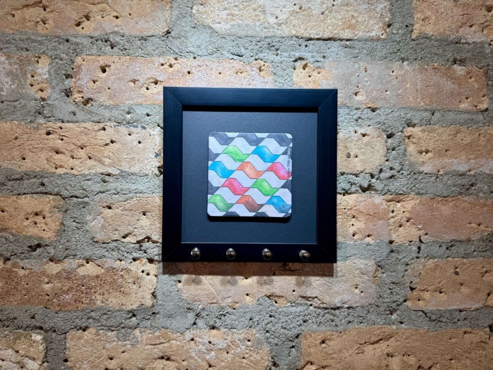 imagem Quadro Porta-Chaves Calçadinha - Preto