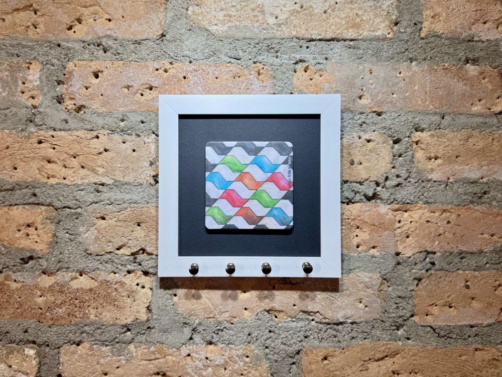 imagem Quadro Porta-Chaves Calçadinha - Branco